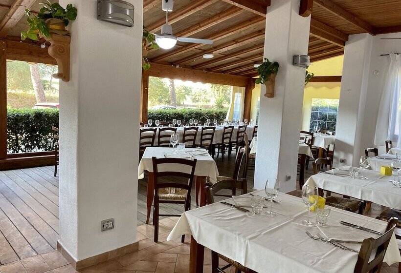 هتل Ristorante Le Querciolaie Dei Ricci