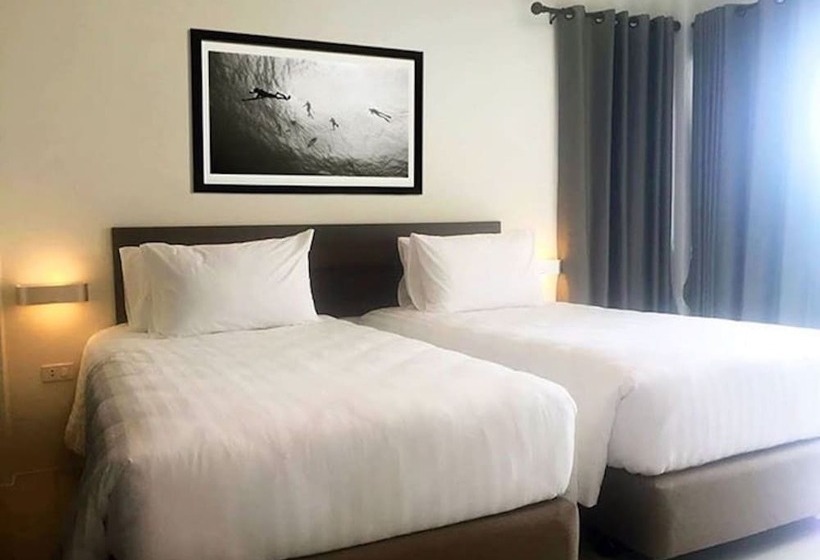 Отель Limelight Village