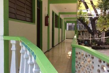 هتل Montemar