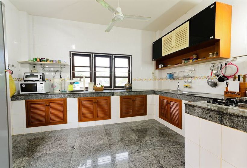 Отель Sananwan Beach B&b