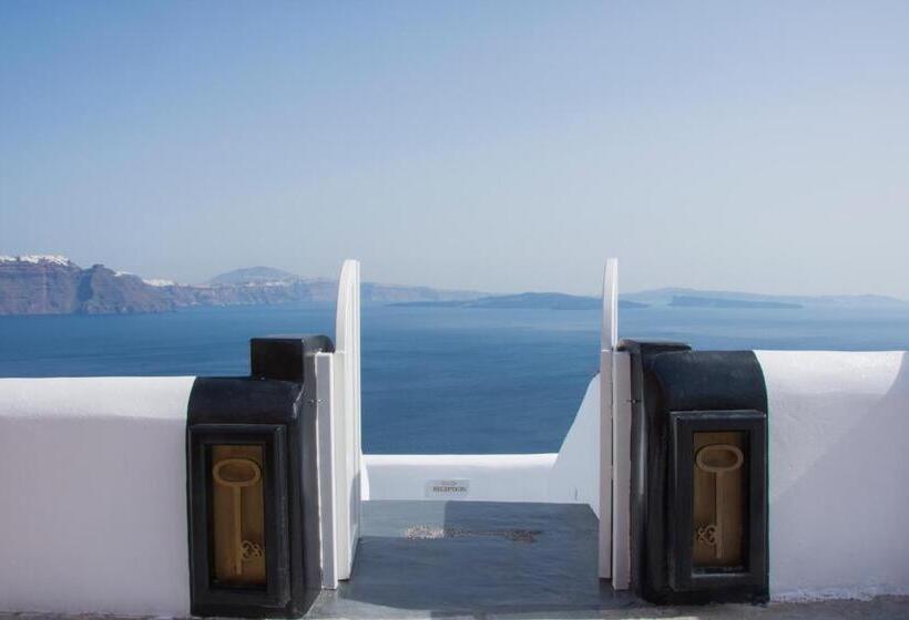 هتل Secret Legend Suites