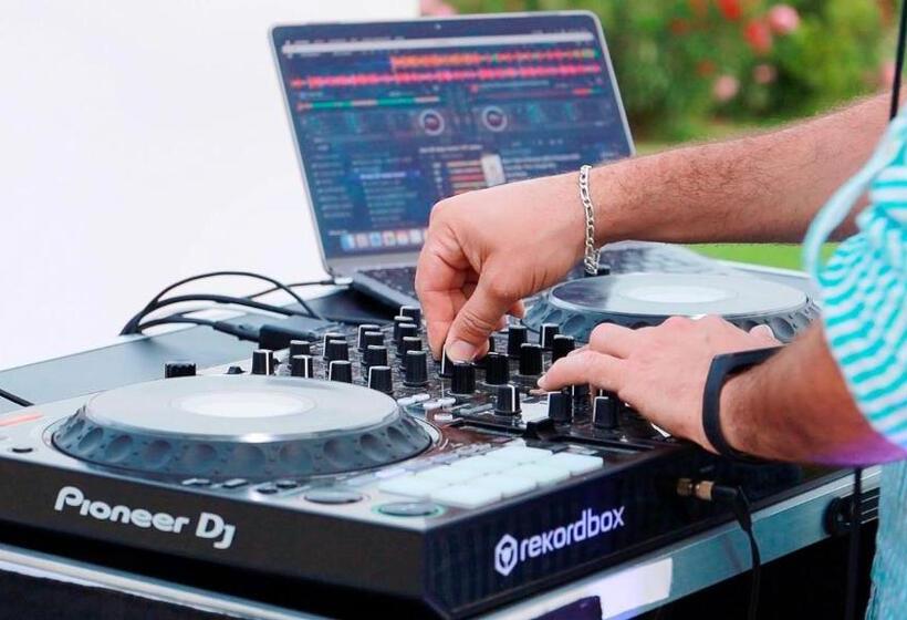 Отель Seth 55 Santo Tomas