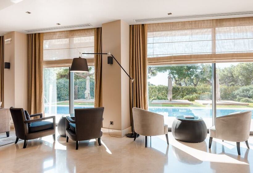 בית מלון כפרי Somewhere Vouliagmeni