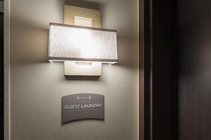 בית מלון כפרי Staybridge Suites   Saskatoon   University, An Ihg