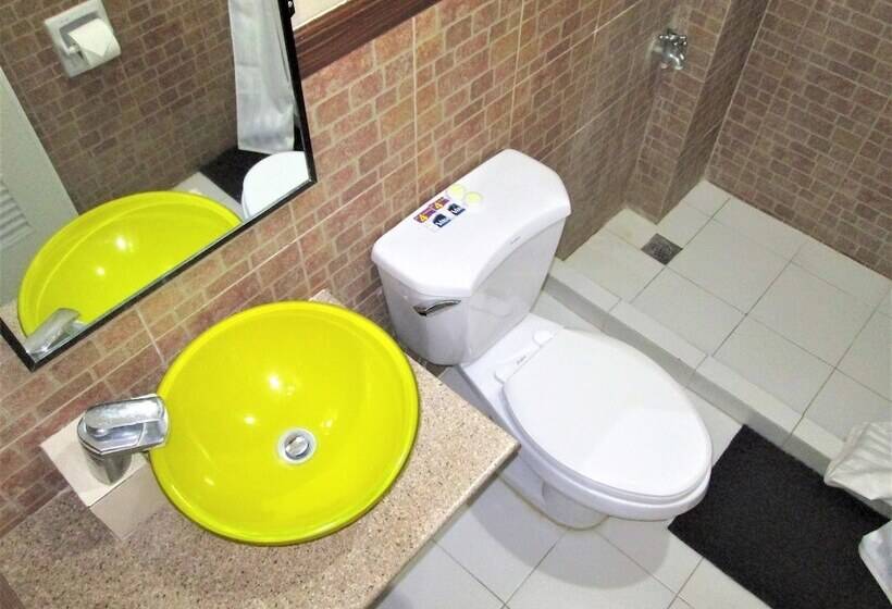 Hotel Stonestown Suites