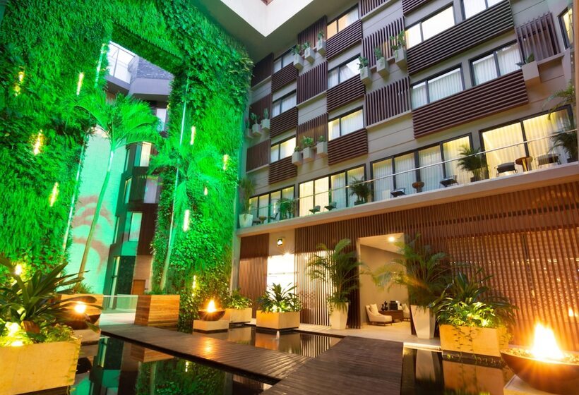 The Fives Downtown Hotel & Residences, Curio Collection by Hilton