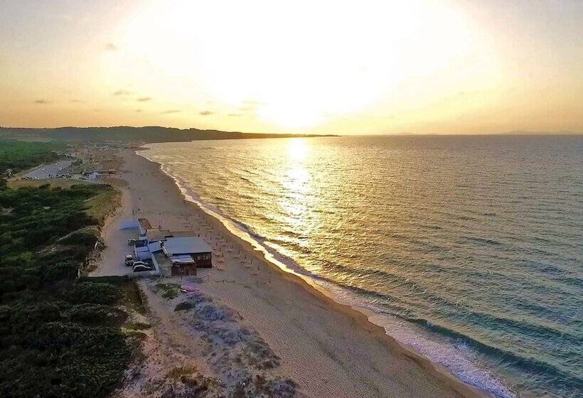 Отель Villaggio Dei Pini