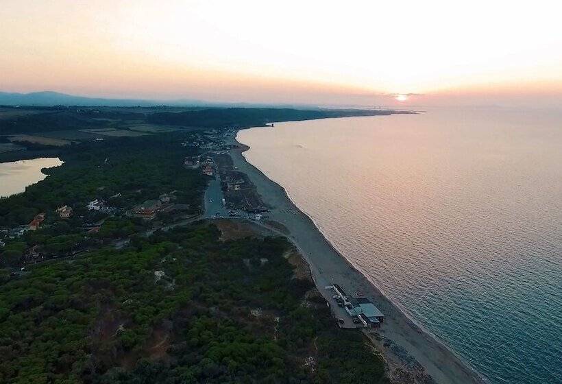 Отель Villaggio Dei Pini