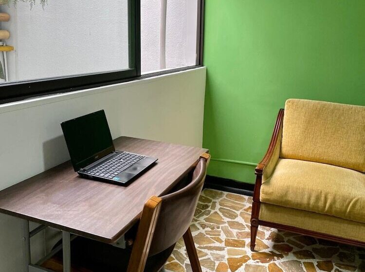 בית מלון כפרי Zandu