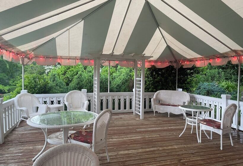 צימר Innisfree Boutique Inn By The Lake