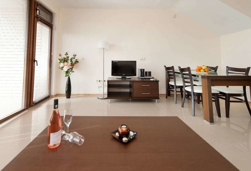 Lighthouse Apartments & Villas