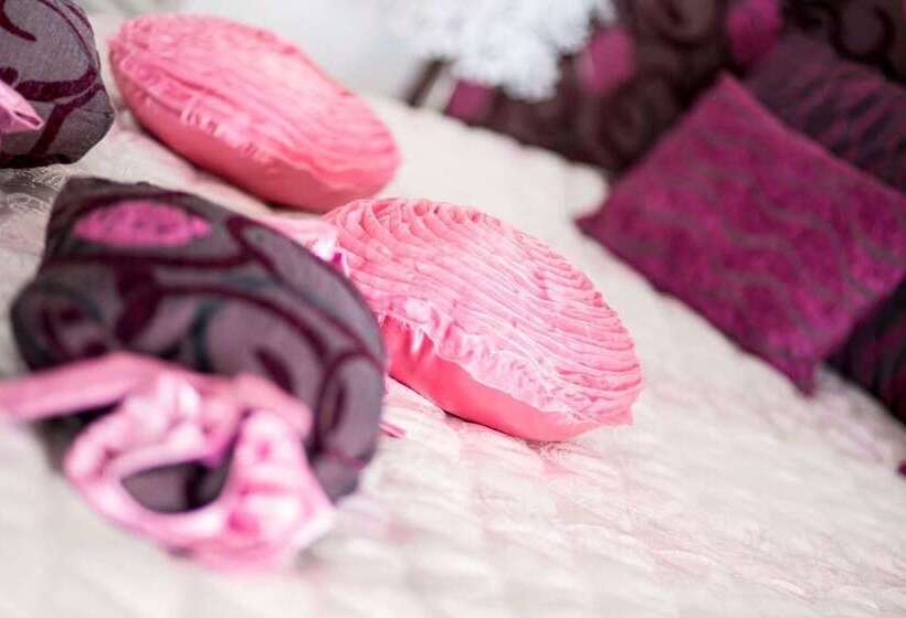 Lighthouse Apartments & Villas