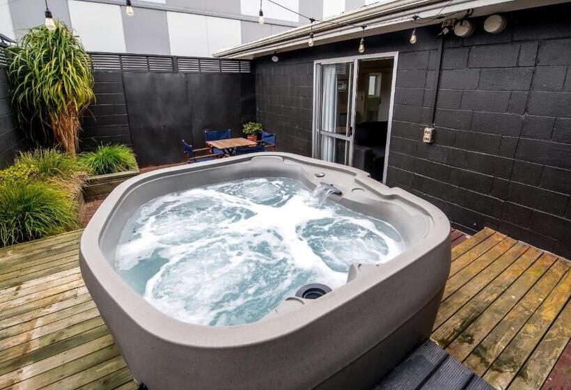 모텔 Aura Accommodation