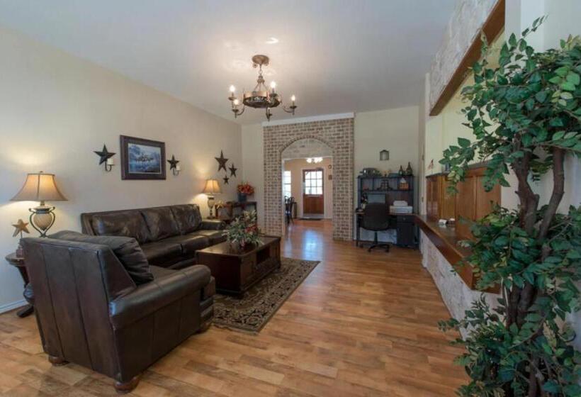 Мотель Stagecoach Inn Woodville