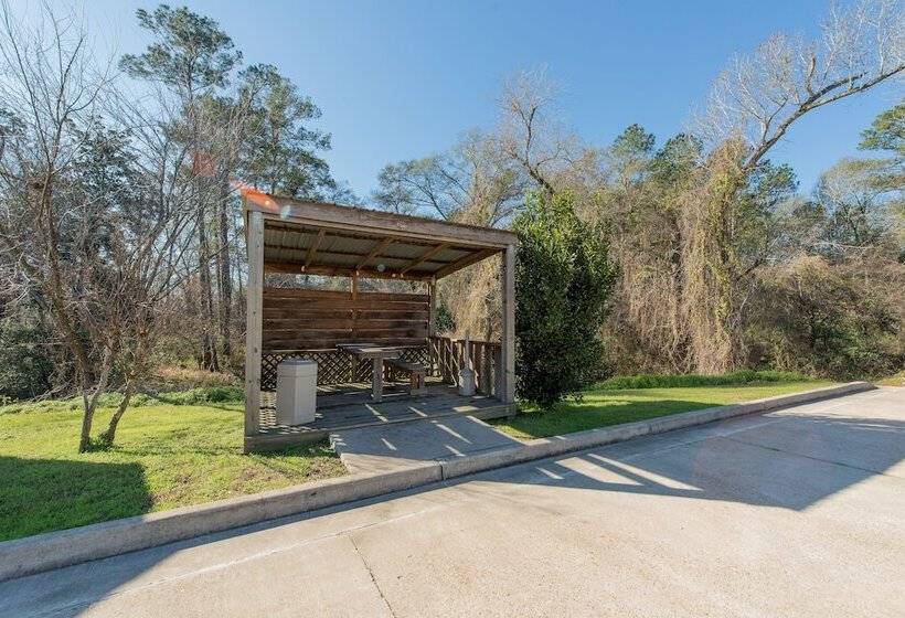 Мотель Stagecoach Inn Woodville