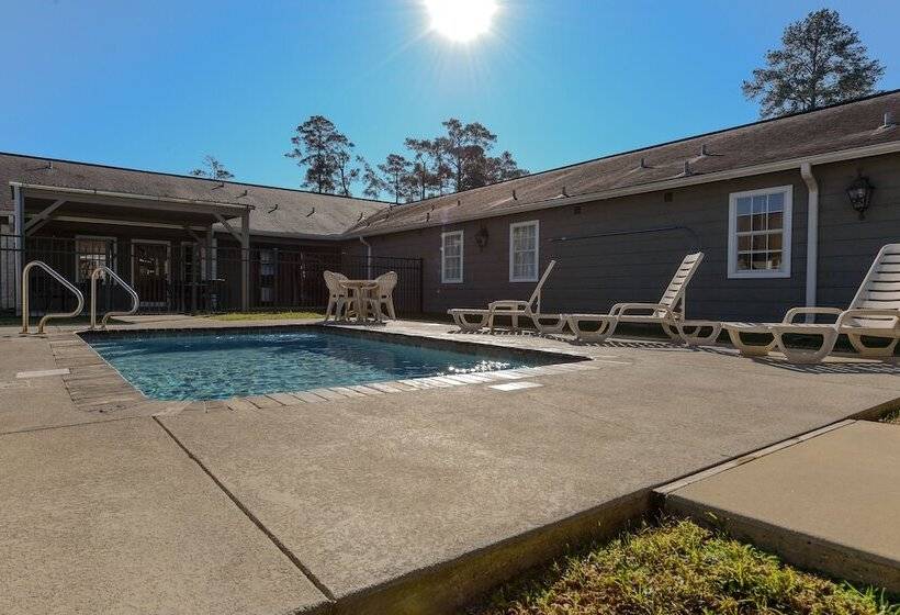 Мотель Stagecoach Inn Woodville