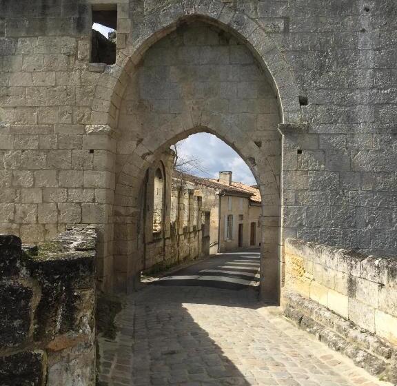 پانسیون La Maison Colline