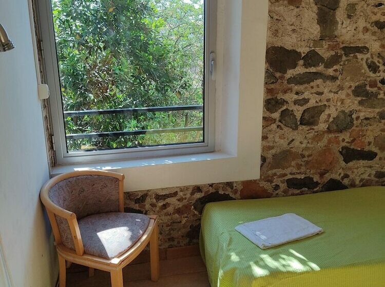 פנסיון La Maison De Verotte