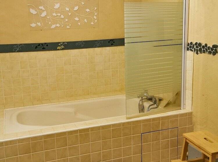 Пансион Les Jardins De La Contie