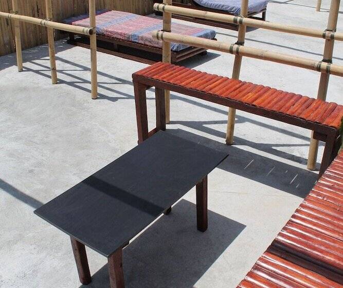 پانسیون Roger S Place Gay Guesthouse   Caters To Gay Men