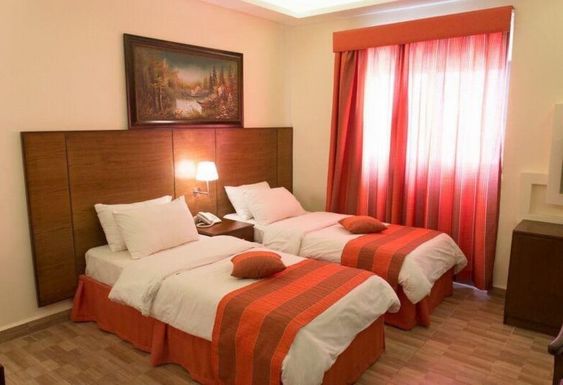 هتل Petra By Night