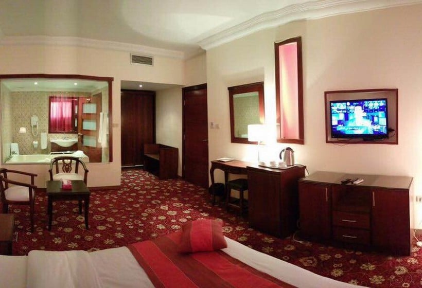 هتل Petra By Night