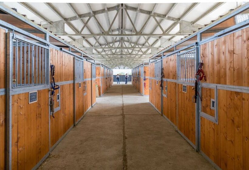 Poggiovalle Tenuta Italiana