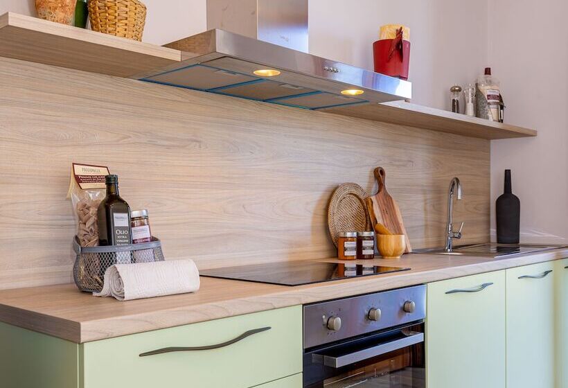 Poggiovalle Tenuta Italiana