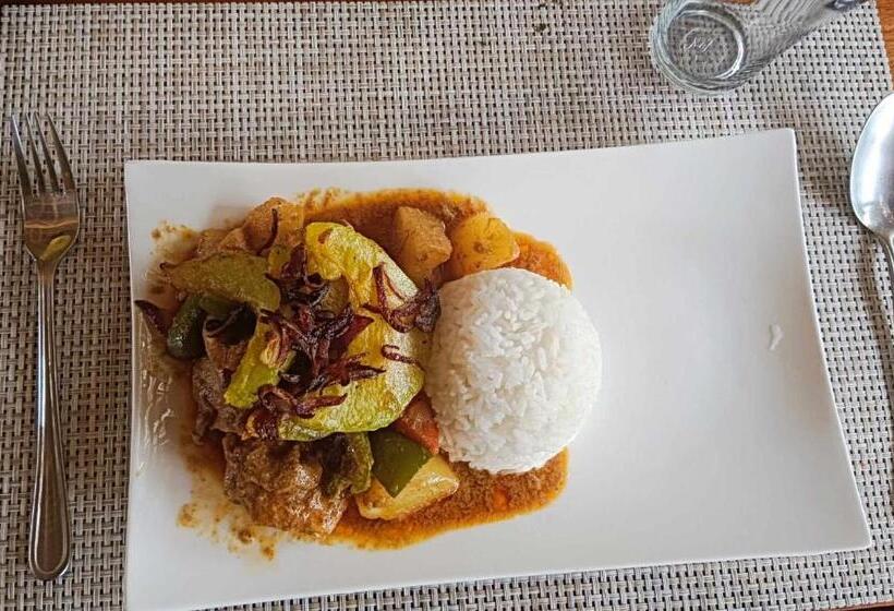 Курорт Palawan Sandcastles