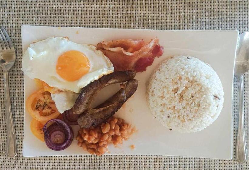 Курорт Palawan Sandcastles