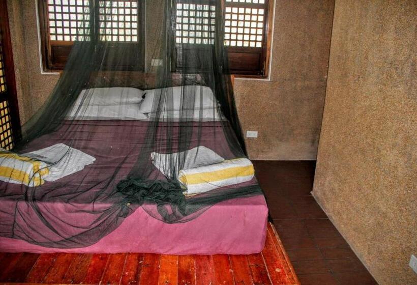 Курорт Palawan Sandcastles