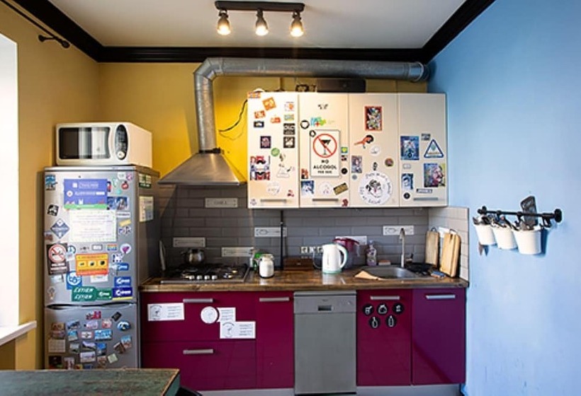 Riverside & China Town Hostel