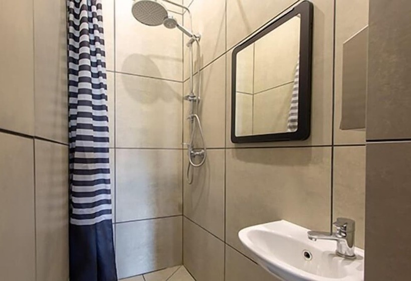 Riverside & China Town Hostel