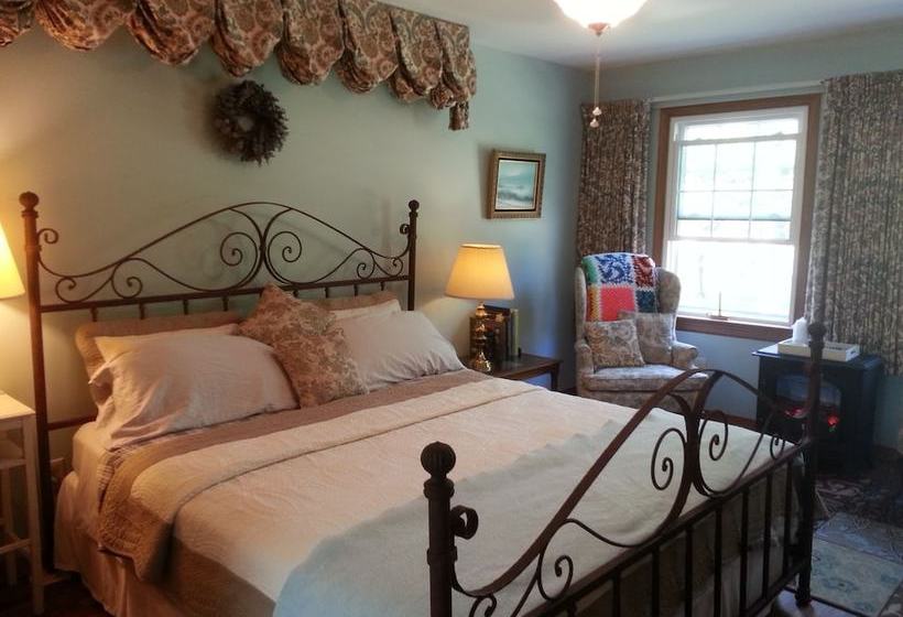 Shady Acres Bed And Breakfast