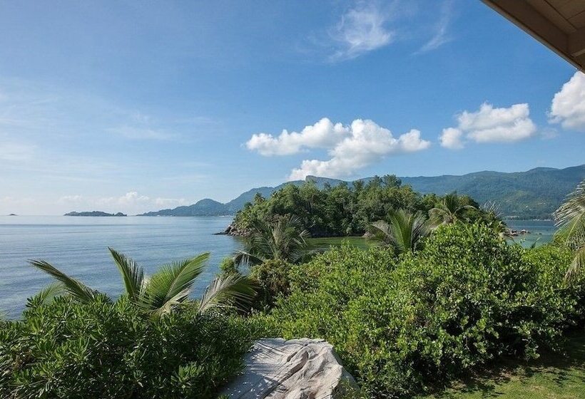 South Point Villas Cerf Island