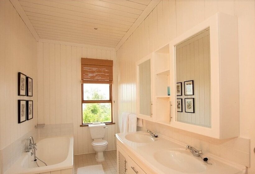 South Point Villas Cerf Island