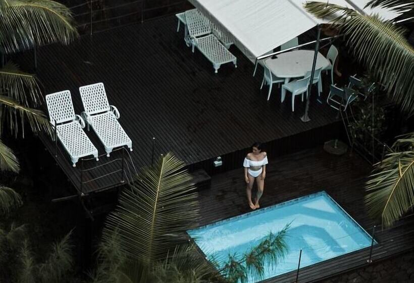 South Point Villas Cerf Island