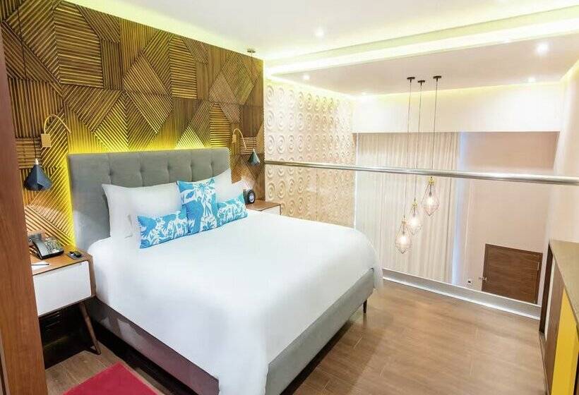 The Fives Downtown Hotel & Residences, Curio Collection by Hilton