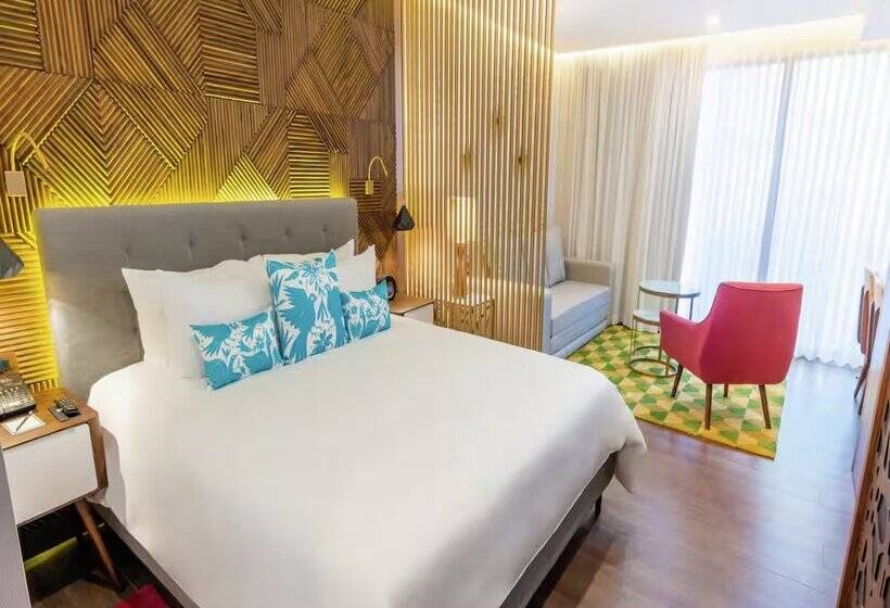 The Fives Downtown Hotel & Residences, Curio Collection by Hilton