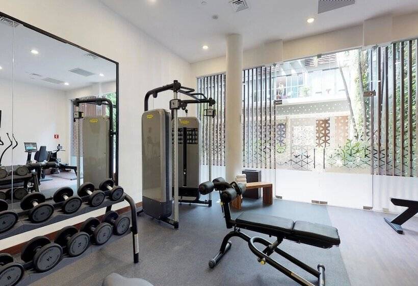 The Fives Downtown Hotel & Residences, Curio Collection by Hilton