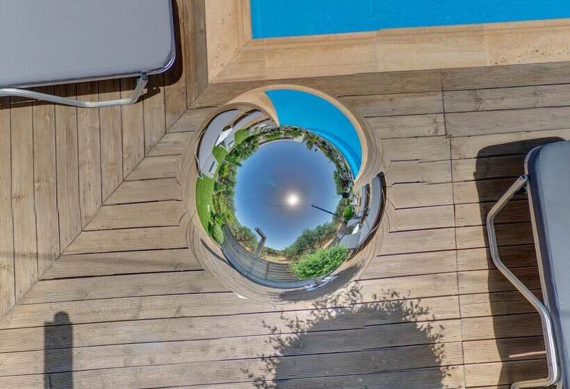 Valentina Apartments