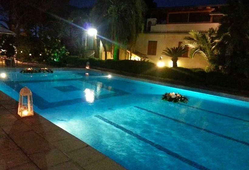 Villa Laura Resort