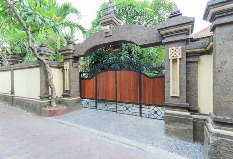 Yuli Bungalows