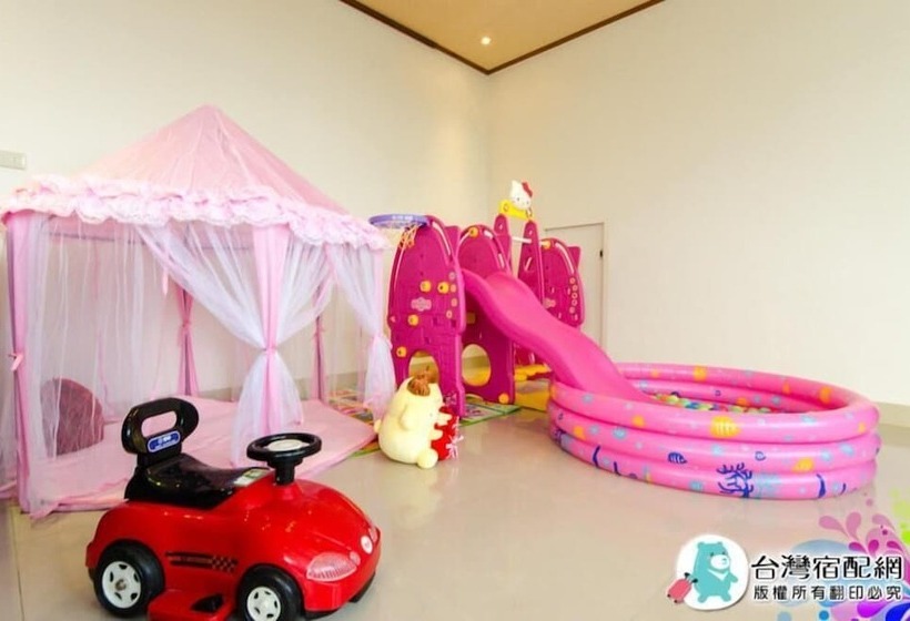 تختخواب و صبحانه 宜蘭莫內花園城堡