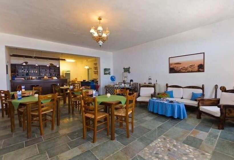 مبيت وإفطار Rooms & Apartments Archontou