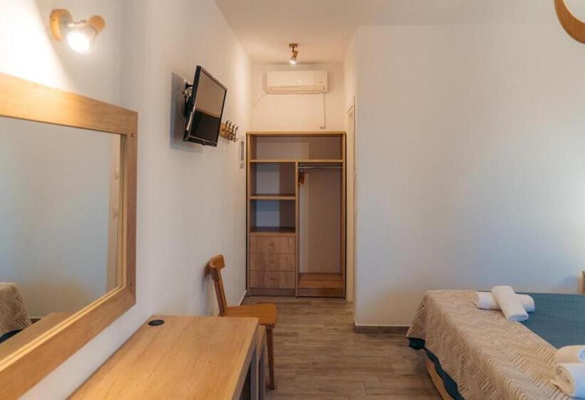 تختخواب و صبحانه Rooms & Apartments Archontou
