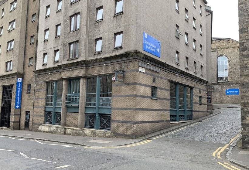 Edinburgh Metro Youth Hostel