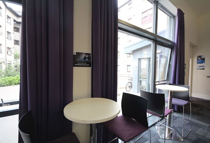 Edinburgh Metro Youth Hostel
