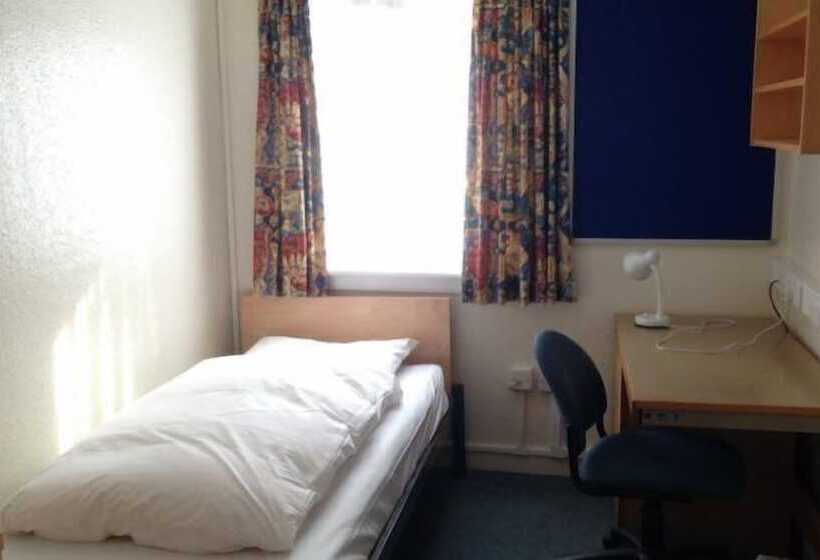 Edinburgh Metro Youth Hostel