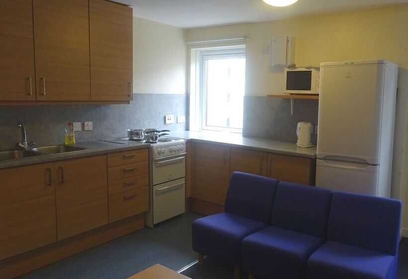 Edinburgh Metro Youth Hostel